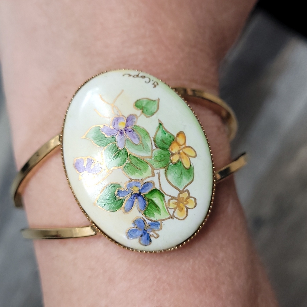 Vintage Hinged Bracelet